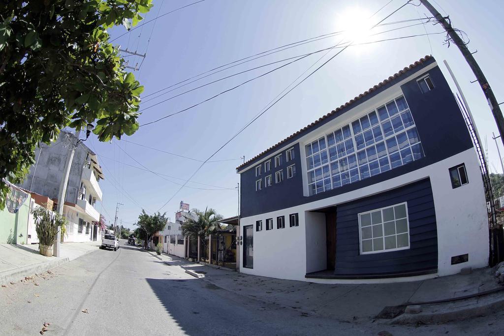 Hostal Azul Y Blanco Hotel Santa Cruz Huatulco Exterior photo